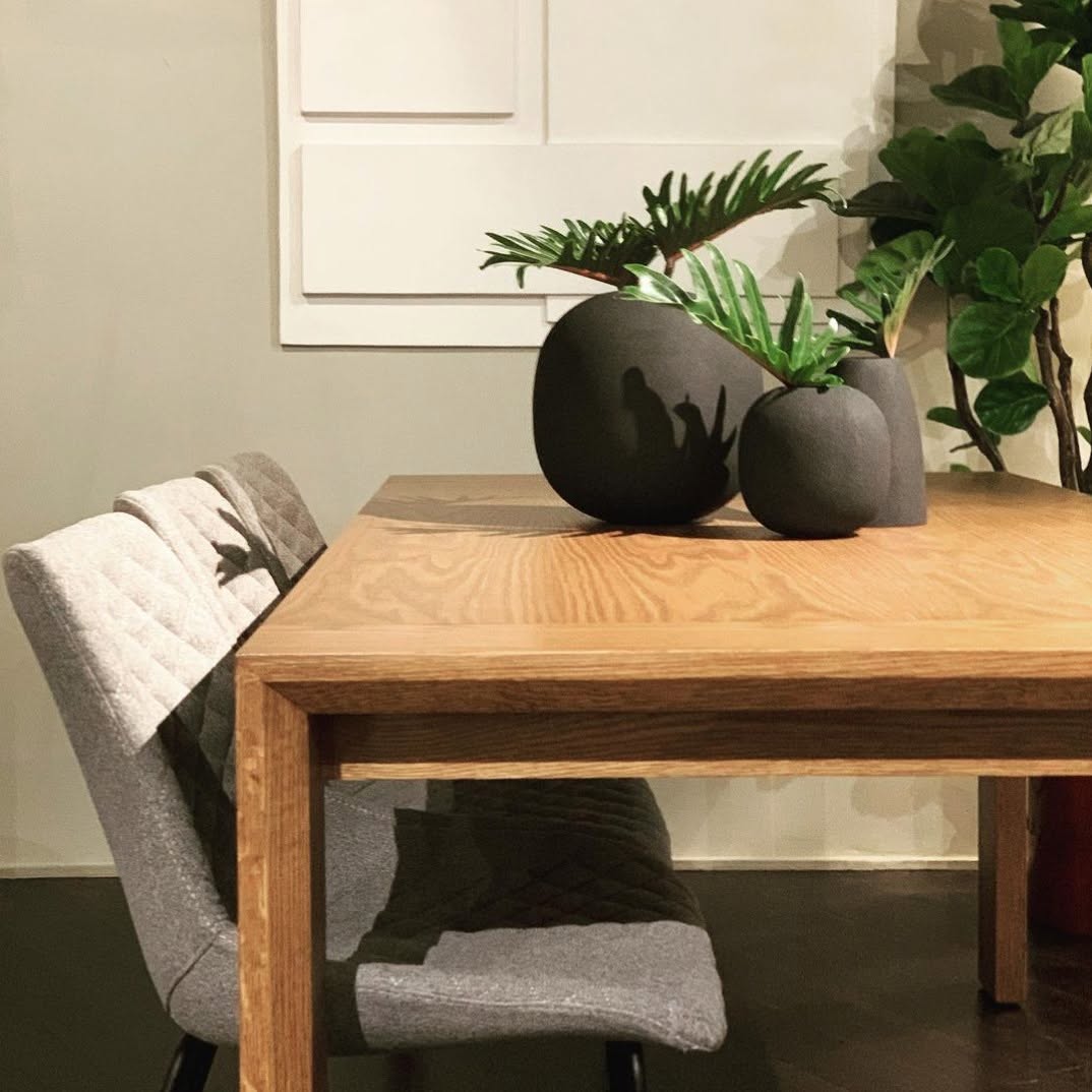 Brianza Dining Table - Image 2
